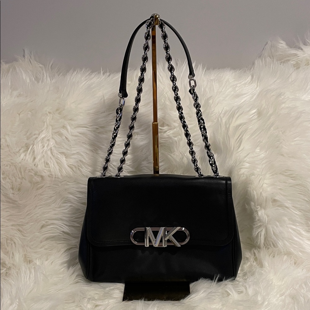 MICHAEL Michael Kors Black Shoulder Bag with Chain Strap